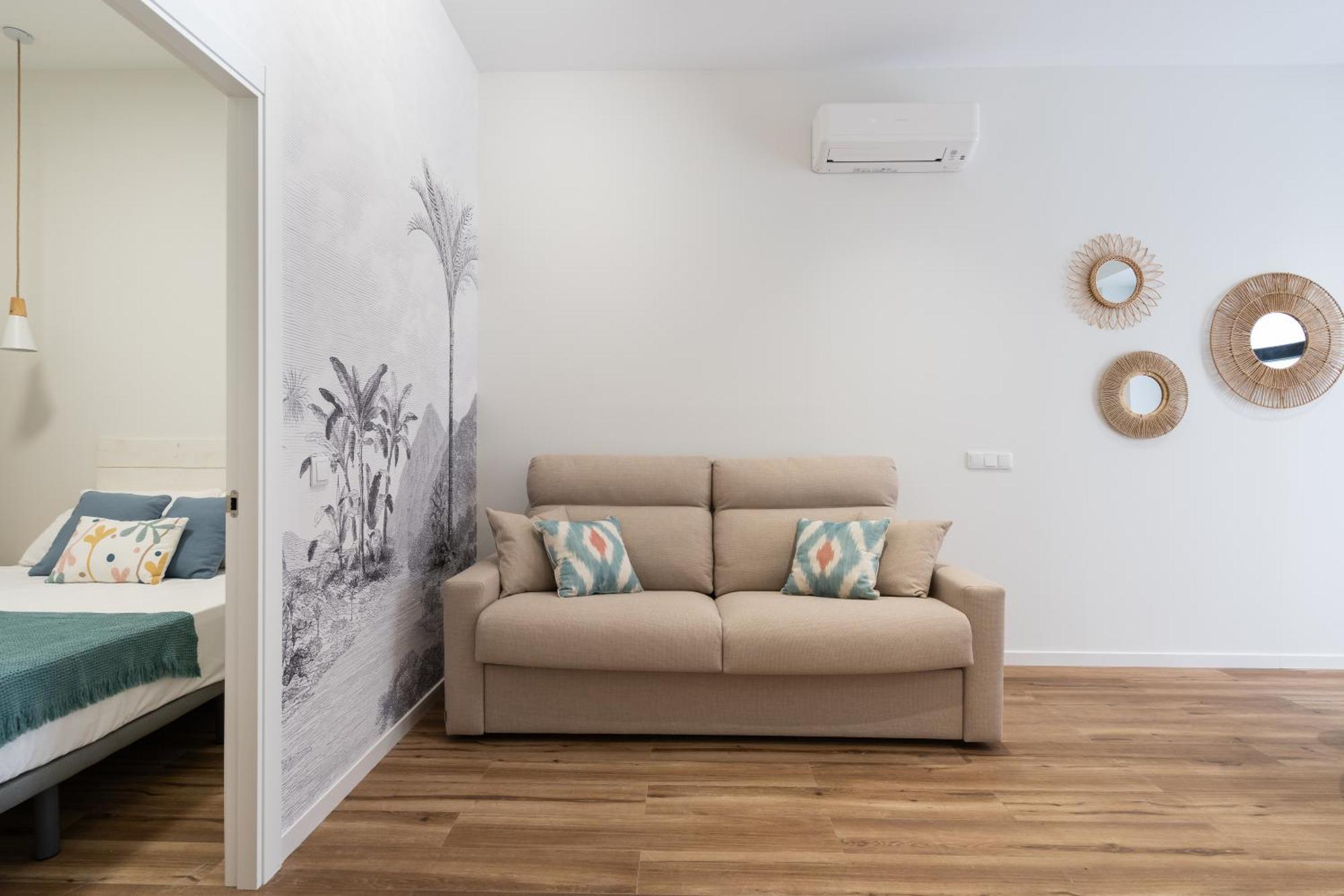 Marina Beach Apartments Valencia Exterior photo